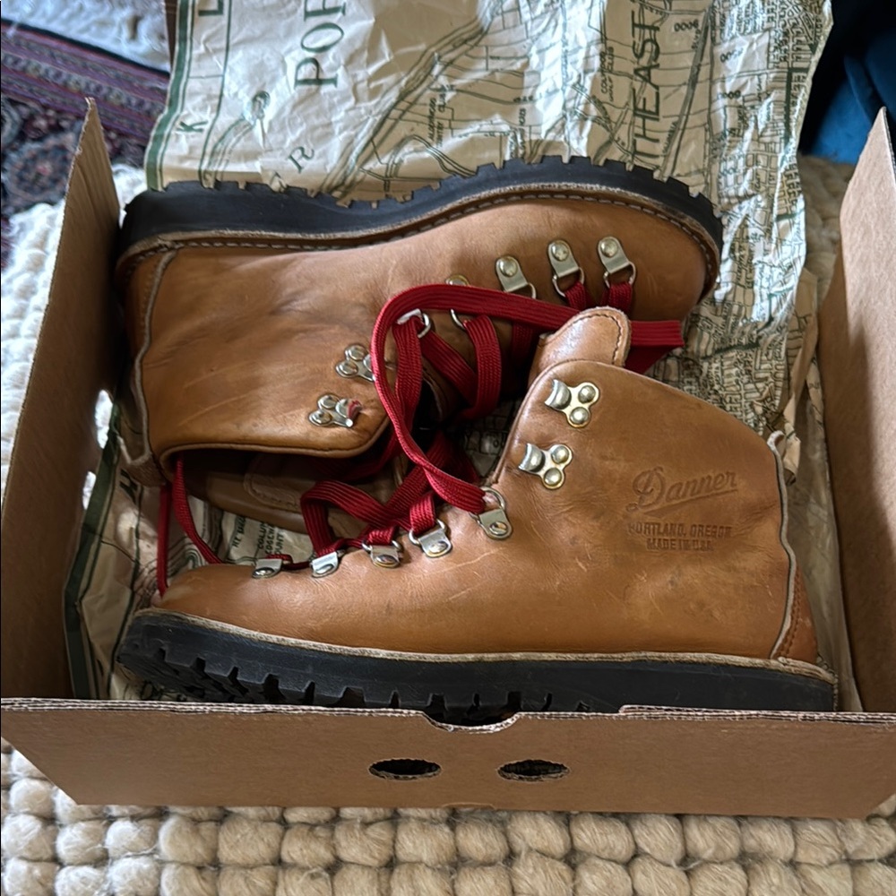 Danner Lace Up Boots Brown and Red Rugged Design